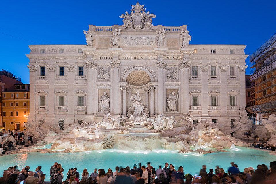 Trevi Fountain, Roma.